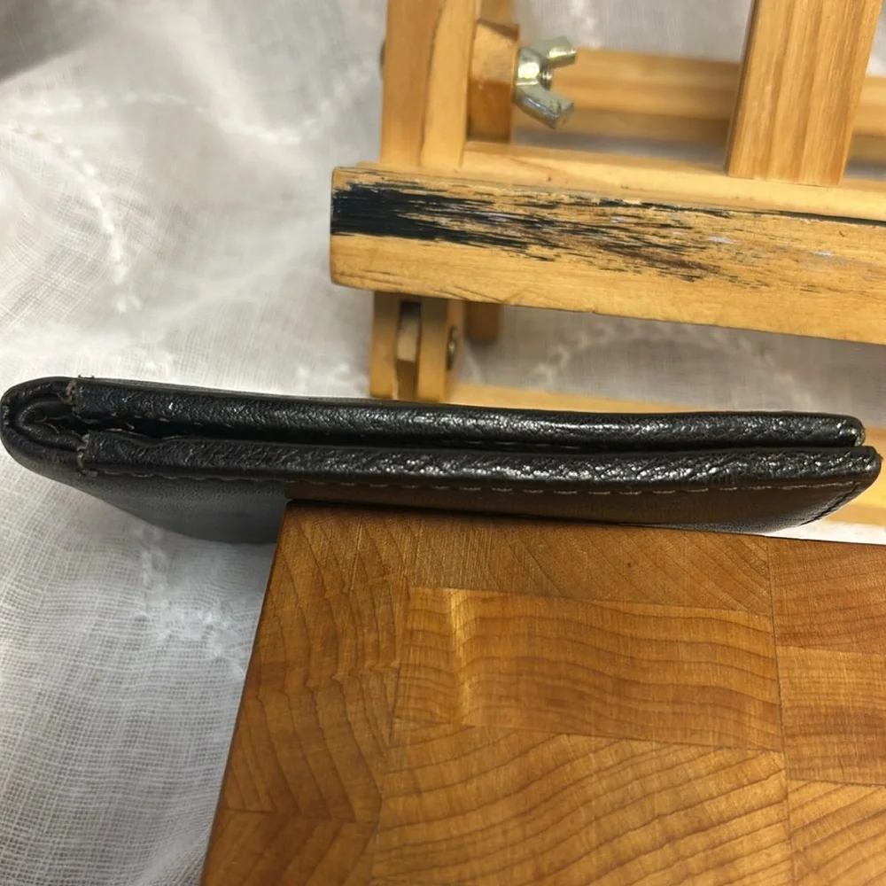 Hand crafted soft glove leather bifold wallet
